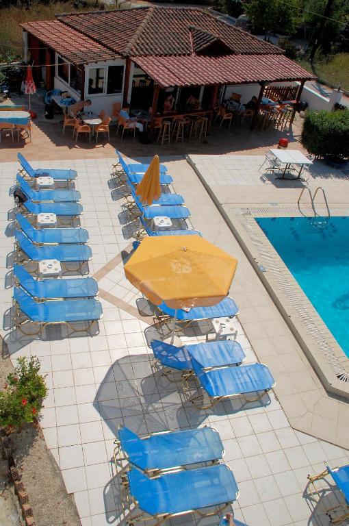 Hotel Britannia à Agrilia Chambre photo